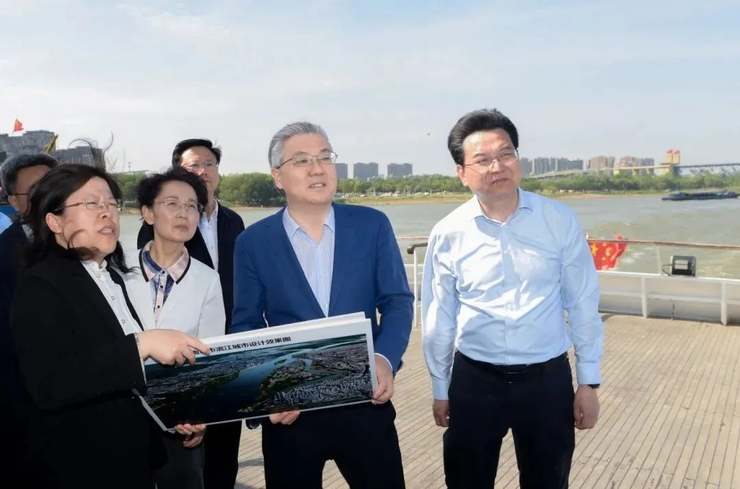 南京市委書記周紅波：堅持把修復(fù)長江生態(tài)環(huán)境擺在壓倒性位置